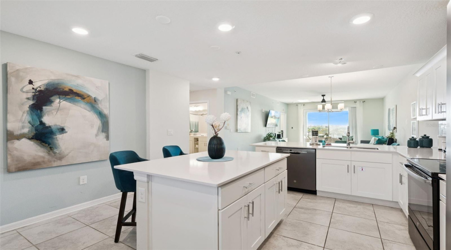 KISSIMMEE, Florida 34746, 2 Bedrooms Bedrooms, ,2 BathroomsBathrooms,Residential,For Sale,PARADOX,0,MFRO6353358