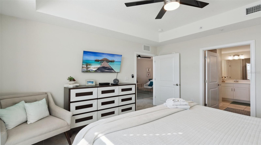 KISSIMMEE, Florida 34746, 2 Bedrooms Bedrooms, ,2 BathroomsBathrooms,Residential,For Sale,PARADOX,0,MFRO6353358