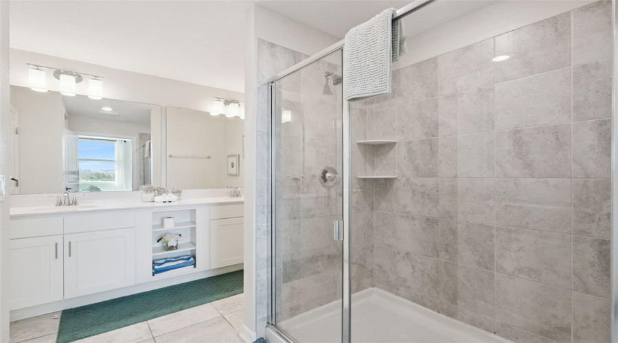 KISSIMMEE, Florida 34746, 2 Bedrooms Bedrooms, ,2 BathroomsBathrooms,Residential,For Sale,PARADOX,0,MFRO6353358