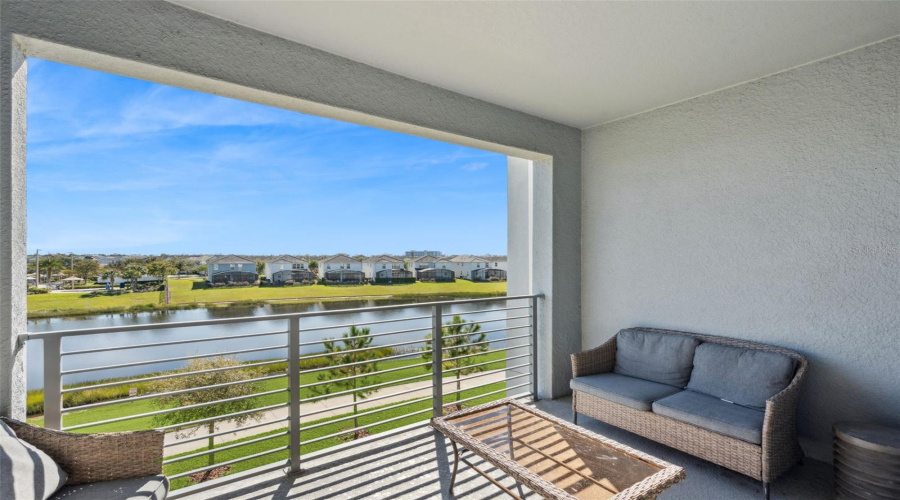 KISSIMMEE, Florida 34746, 2 Bedrooms Bedrooms, ,2 BathroomsBathrooms,Residential,For Sale,PARADOX,0,MFRO6353358