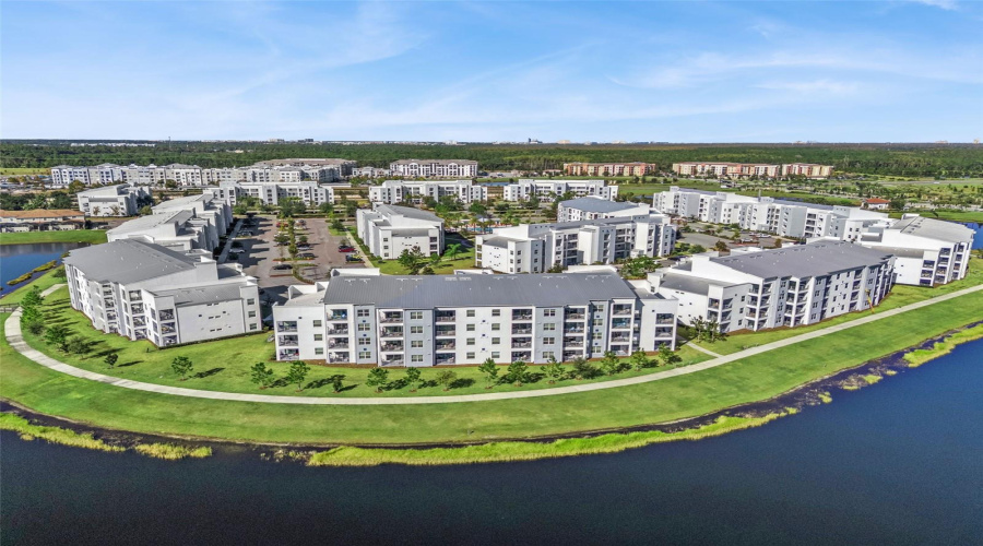 KISSIMMEE, Florida 34746, 2 Bedrooms Bedrooms, ,2 BathroomsBathrooms,Residential,For Sale,PARADOX,0,MFRO6353358