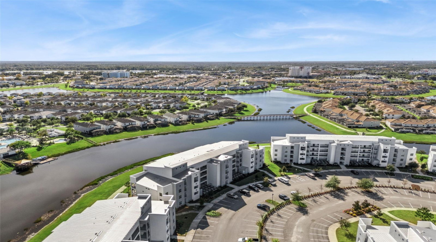 KISSIMMEE, Florida 34746, 2 Bedrooms Bedrooms, ,2 BathroomsBathrooms,Residential,For Sale,PARADOX,0,MFRO6353358