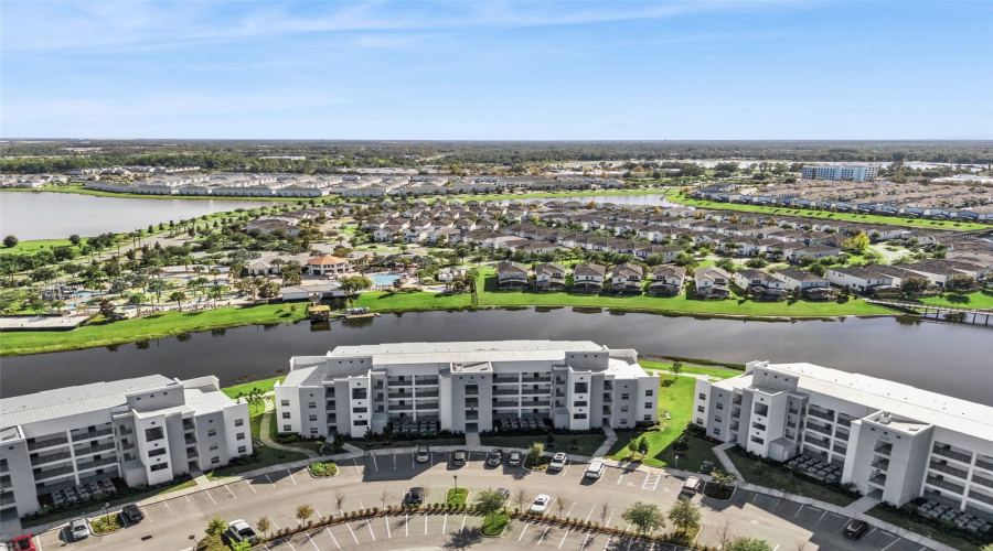 KISSIMMEE, Florida 34746, 2 Bedrooms Bedrooms, ,2 BathroomsBathrooms,Residential,For Sale,PARADOX,0,MFRO6353358