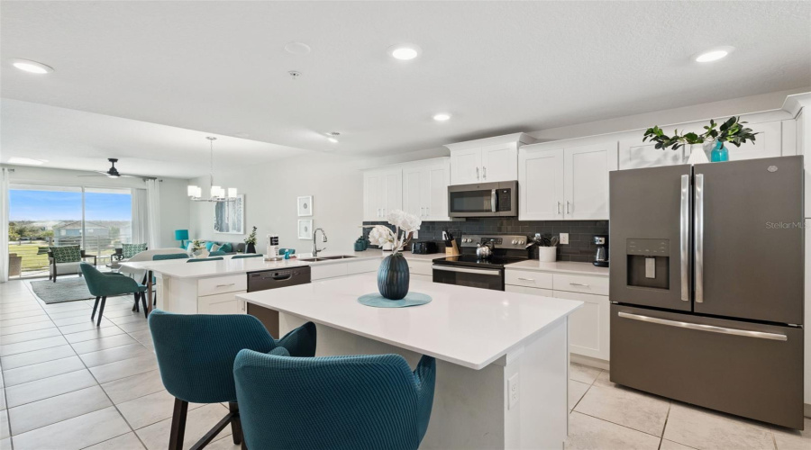 KISSIMMEE, Florida 34746, 2 Bedrooms Bedrooms, ,2 BathroomsBathrooms,Residential,For Sale,PARADOX,0,MFRO6353358