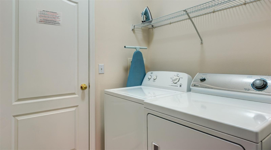 DAVENPORT, Florida 33896, 4 Bedrooms Bedrooms, ,3 BathroomsBathrooms,Residential,For Sale,ROYAL RIDGE,0,MFRS5139150