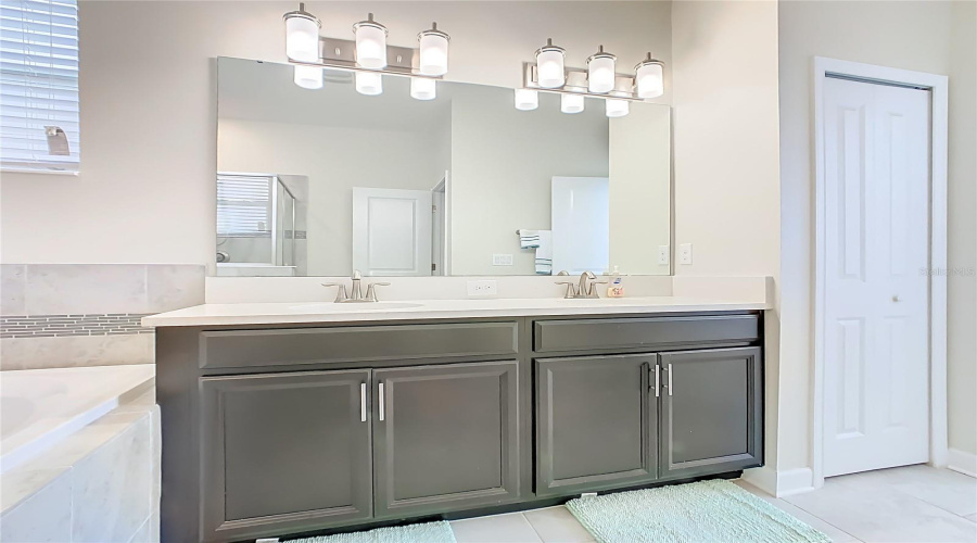 DAVENPORT, Florida 33837, 4 Bedrooms Bedrooms, ,3 BathroomsBathrooms,Residential,For Sale,BROOK STONE,0,MFRP4937156