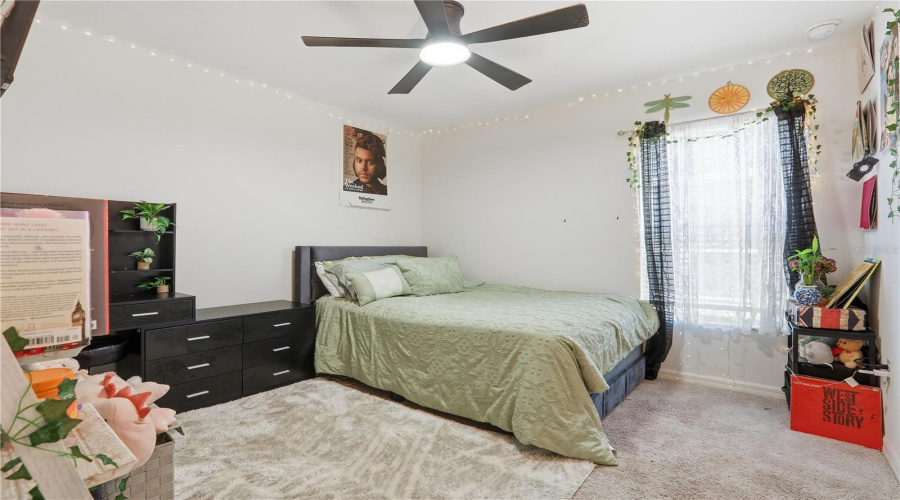 DAVENPORT, Florida 33896, 4 Bedrooms Bedrooms, ,2 BathroomsBathrooms,Residential,For Sale,OSCRAFT,0,MFRO6363682