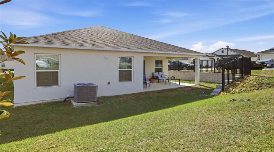 DAVENPORT, Florida 33896, 4 Bedrooms Bedrooms, ,2 BathroomsBathrooms,Residential,For Sale,OSCRAFT,0,MFRO6363682