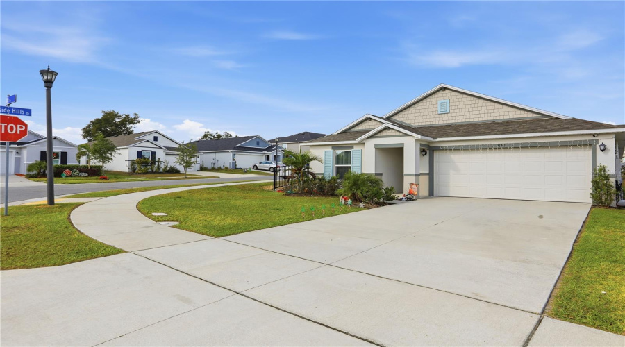 DAVENPORT, Florida 33896, 4 Bedrooms Bedrooms, ,2 BathroomsBathrooms,Residential,For Sale,OSCRAFT,0,MFRO6363682