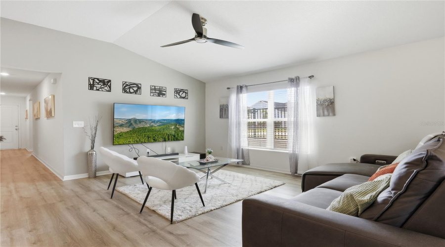 DAVENPORT, Florida 33896, 4 Bedrooms Bedrooms, ,2 BathroomsBathrooms,Residential,For Sale,OSCRAFT,0,MFRO6363682