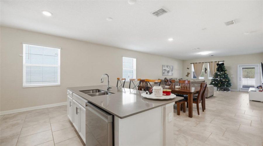 KISSIMMEE, Florida 34746, 3 Bedrooms Bedrooms, ,2 BathroomsBathrooms,Residential,For Sale,SEVEN CANYONS,0,MFRL4957573