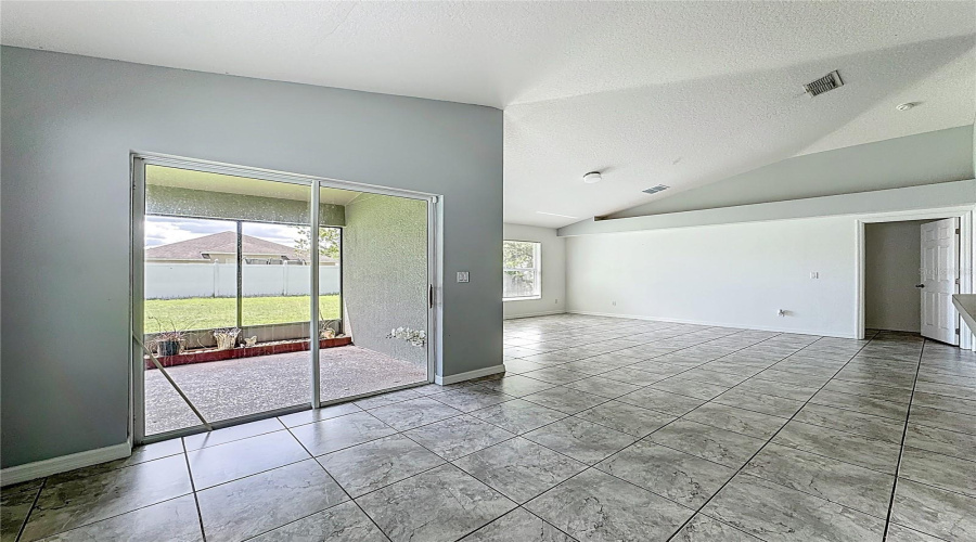 KISSIMMEE, Florida 34746, 4 Bedrooms Bedrooms, ,2 BathroomsBathrooms,Residential,For Sale,EAGLE CLIFF,0,MFRO6341518