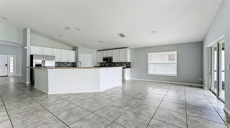 KISSIMMEE, Florida 34746, 4 Bedrooms Bedrooms, ,2 BathroomsBathrooms,Residential,For Sale,EAGLE CLIFF,0,MFRO6341518