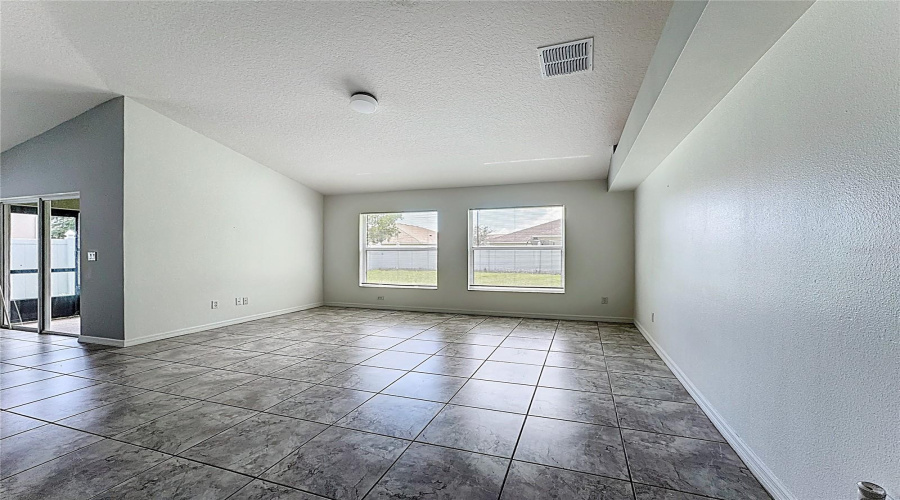 KISSIMMEE, Florida 34746, 4 Bedrooms Bedrooms, ,2 BathroomsBathrooms,Residential,For Sale,EAGLE CLIFF,0,MFRO6341518