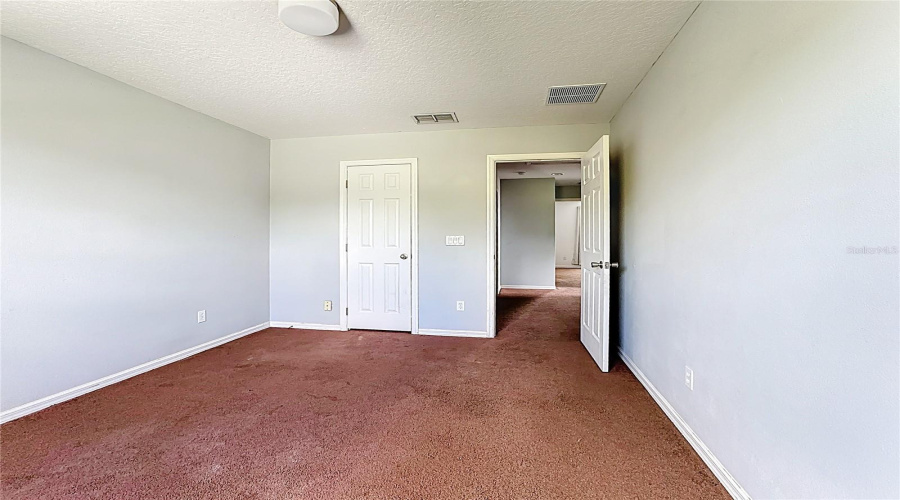 KISSIMMEE, Florida 34746, 4 Bedrooms Bedrooms, ,2 BathroomsBathrooms,Residential,For Sale,EAGLE CLIFF,0,MFRO6341518