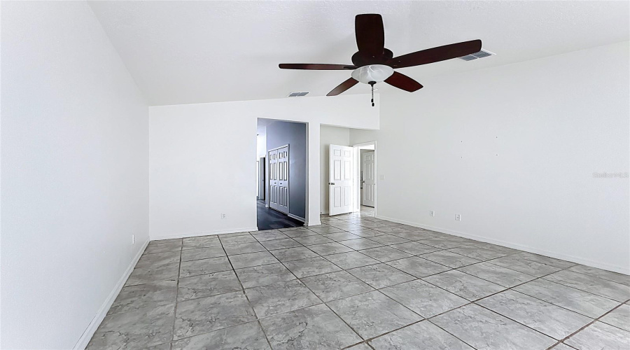 KISSIMMEE, Florida 34746, 4 Bedrooms Bedrooms, ,2 BathroomsBathrooms,Residential,For Sale,EAGLE CLIFF,0,MFRO6341518