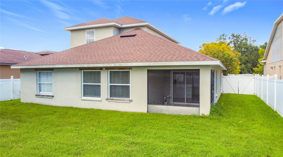 KISSIMMEE, Florida 34746, 4 Bedrooms Bedrooms, ,2 BathroomsBathrooms,Residential,For Sale,EAGLE CLIFF,0,MFRO6341518