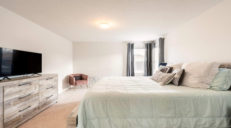 DAVENPORT, Florida 33897, 5 Bedrooms Bedrooms, ,3 BathroomsBathrooms,Residential,For Sale,LANCASTER,0,MFRTB8451603