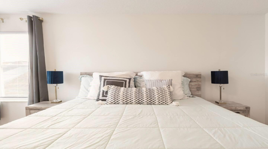 DAVENPORT, Florida 33897, 5 Bedrooms Bedrooms, ,3 BathroomsBathrooms,Residential,For Sale,LANCASTER,0,MFRTB8451603