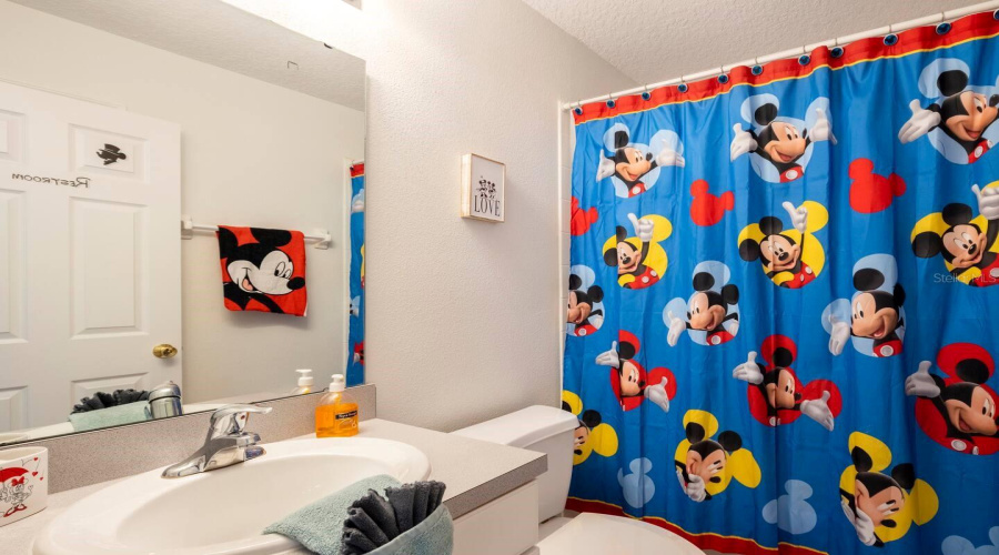 DAVENPORT, Florida 33897, 5 Bedrooms Bedrooms, ,3 BathroomsBathrooms,Residential,For Sale,LANCASTER,0,MFRTB8451603