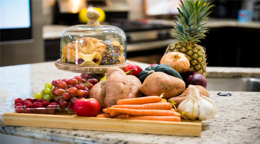 DAVENPORT, Florida 33837, 5 Bedrooms Bedrooms, ,4 BathroomsBathrooms,Residential,For Sale,OAKBOURNE,0,MFRO6362657