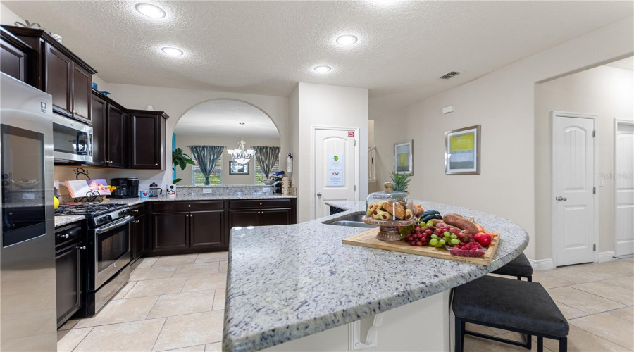 DAVENPORT, Florida 33837, 5 Bedrooms Bedrooms, ,4 BathroomsBathrooms,Residential,For Sale,OAKBOURNE,0,MFRO6362657