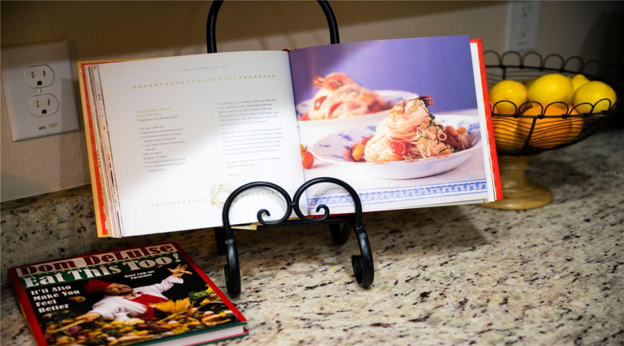 DAVENPORT, Florida 33837, 5 Bedrooms Bedrooms, ,4 BathroomsBathrooms,Residential,For Sale,OAKBOURNE,0,MFRO6362657