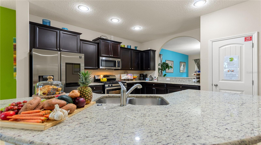 DAVENPORT, Florida 33837, 5 Bedrooms Bedrooms, ,4 BathroomsBathrooms,Residential,For Sale,OAKBOURNE,0,MFRO6362657