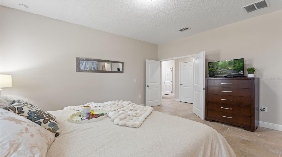 DAVENPORT, Florida 33837, 5 Bedrooms Bedrooms, ,4 BathroomsBathrooms,Residential,For Sale,OAKBOURNE,0,MFRO6362657