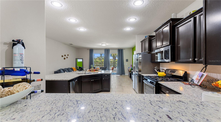 DAVENPORT, Florida 33837, 5 Bedrooms Bedrooms, ,4 BathroomsBathrooms,Residential,For Sale,OAKBOURNE,0,MFRO6362657