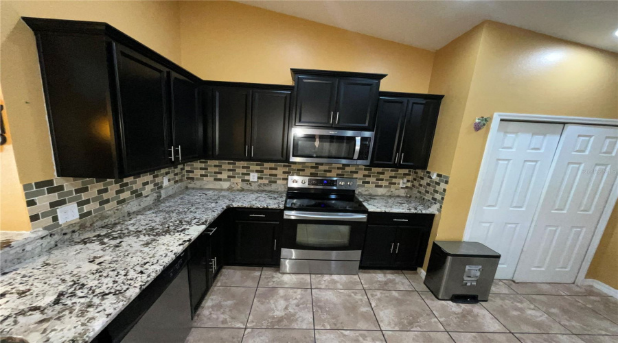 KISSIMMEE, Florida 34746, 3 Bedrooms Bedrooms, ,2 BathroomsBathrooms,Residential,For Sale,SAIL HARBOR,0,MFRO6363882