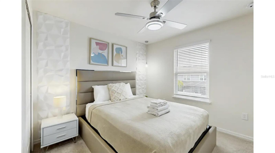 DAVENPORT, Florida 33837, 5 Bedrooms Bedrooms, ,4 BathroomsBathrooms,Residential,For Sale,OAKMOSS,0,MFRO6362792