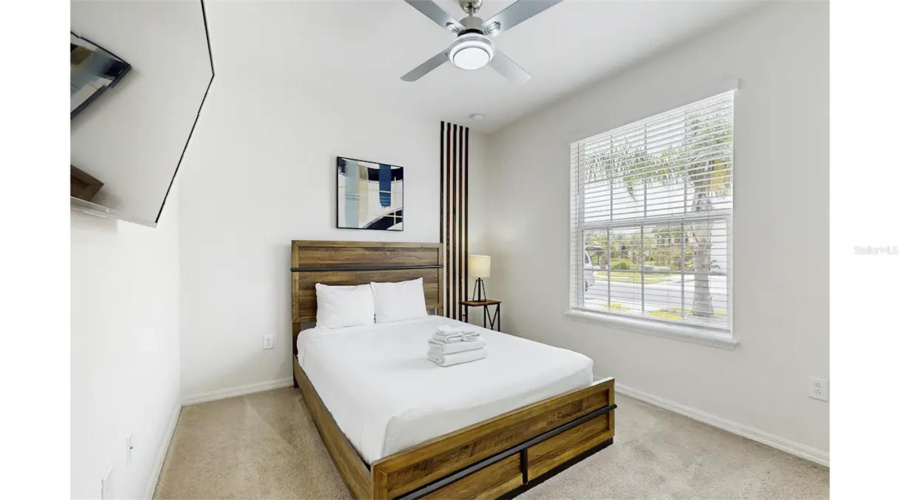 DAVENPORT, Florida 33837, 5 Bedrooms Bedrooms, ,4 BathroomsBathrooms,Residential,For Sale,OAKMOSS,0,MFRO6362792