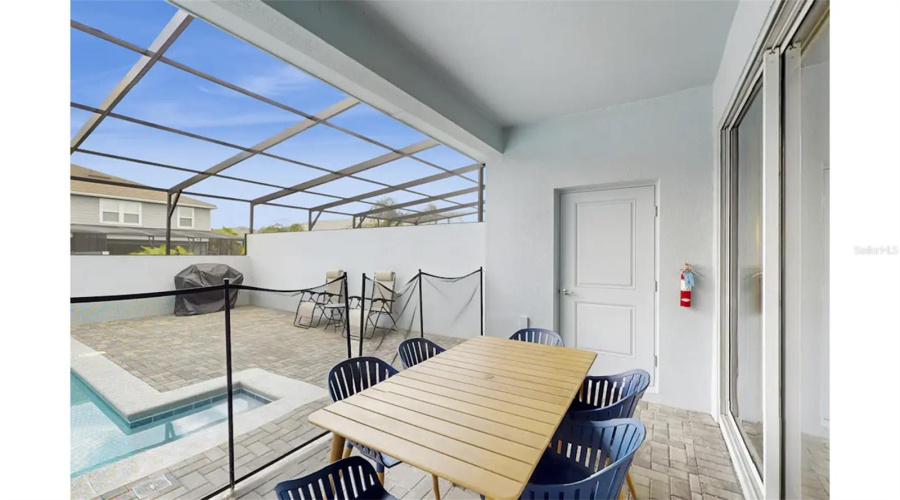 DAVENPORT, Florida 33837, 5 Bedrooms Bedrooms, ,4 BathroomsBathrooms,Residential,For Sale,OAKMOSS,0,MFRO6362792