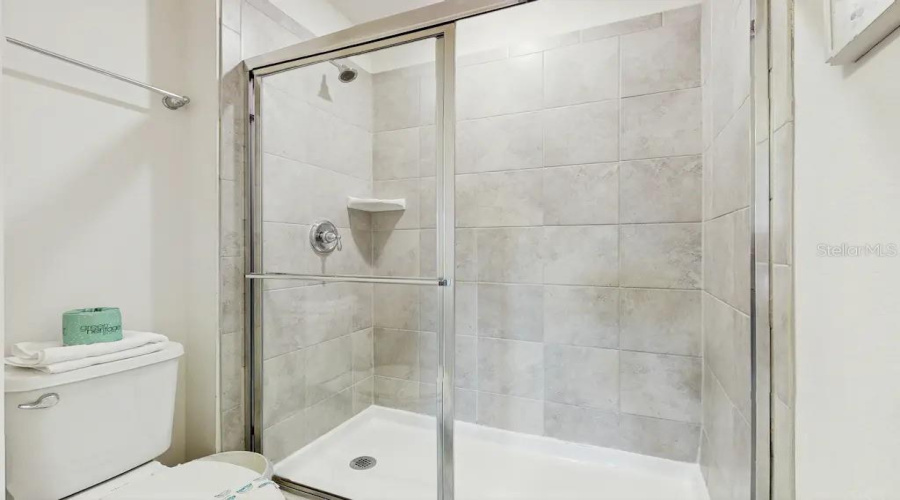 DAVENPORT, Florida 33837, 5 Bedrooms Bedrooms, ,4 BathroomsBathrooms,Residential,For Sale,OAKMOSS,0,MFRO6362792