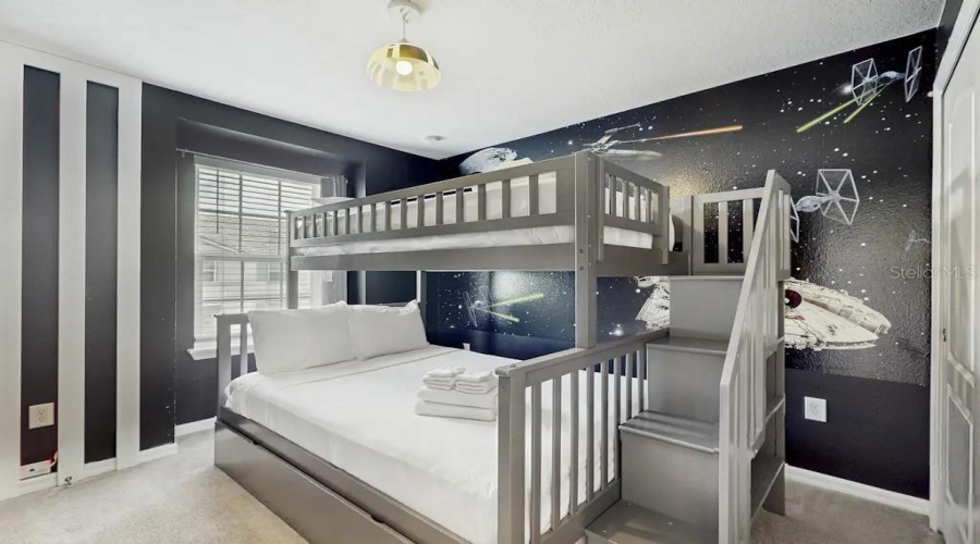 DAVENPORT, Florida 33837, 5 Bedrooms Bedrooms, ,4 BathroomsBathrooms,Residential,For Sale,OAKMOSS,0,MFRO6362792