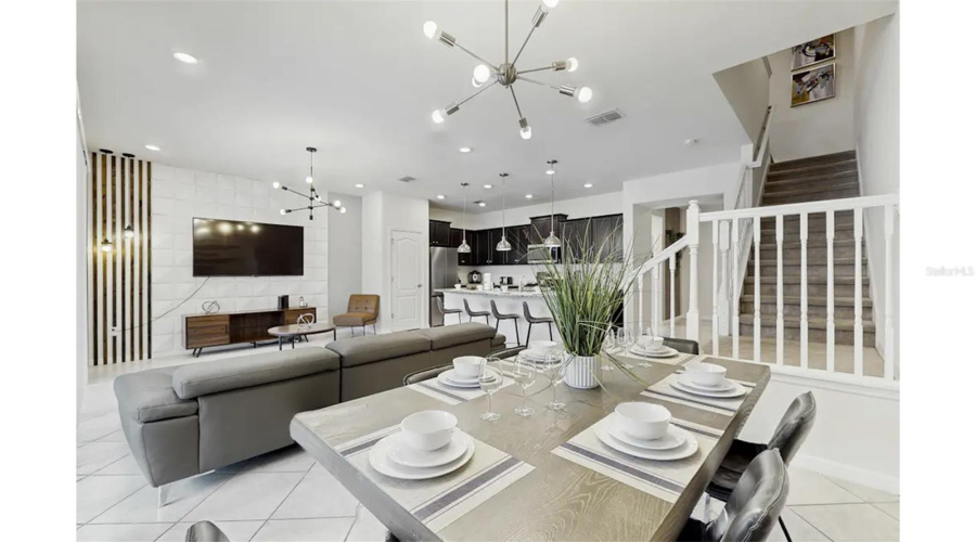 DAVENPORT, Florida 33837, 5 Bedrooms Bedrooms, ,4 BathroomsBathrooms,Residential,For Sale,OAKMOSS,0,MFRO6362792