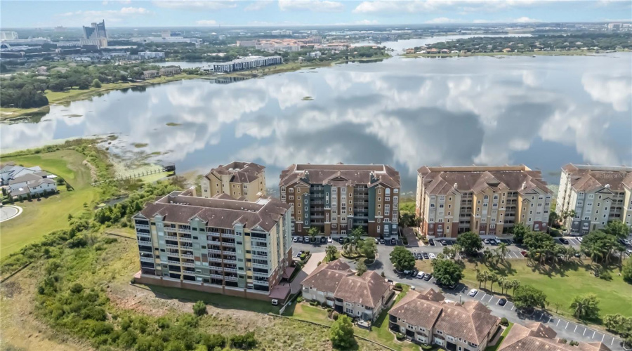 ORLANDO, Florida 32836, 3 Bedrooms Bedrooms, ,2 BathroomsBathrooms,Residential,For Sale,THE ESPLANADE,0,MFRA4651221