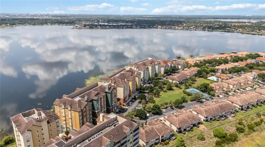 ORLANDO, Florida 32836, 3 Bedrooms Bedrooms, ,2 BathroomsBathrooms,Residential,For Sale,THE ESPLANADE,0,MFRA4651221