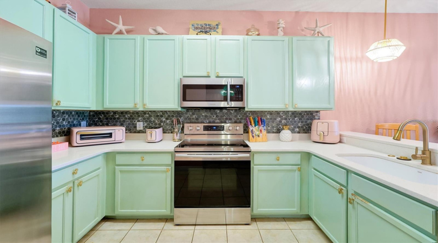 DAVENPORT, Florida 33897, 3 Bedrooms Bedrooms, ,2 BathroomsBathrooms,Residential,For Sale,GRAN BAHAMA,0,MFRO6363790