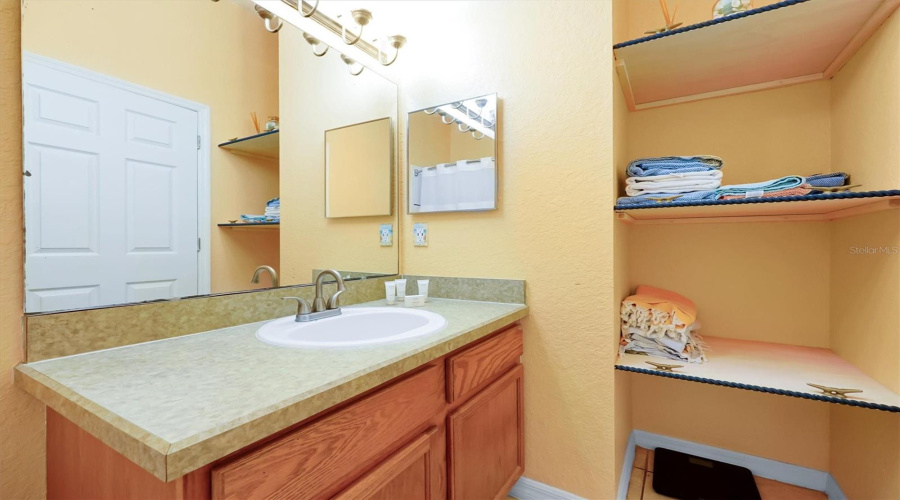 DAVENPORT, Florida 33897, 3 Bedrooms Bedrooms, ,2 BathroomsBathrooms,Residential,For Sale,GRAN BAHAMA,0,MFRO6363790