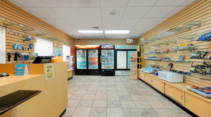 DAVENPORT, Florida 33897, 3 Bedrooms Bedrooms, ,2 BathroomsBathrooms,Residential,For Sale,GRAN BAHAMA,0,MFRO6363790