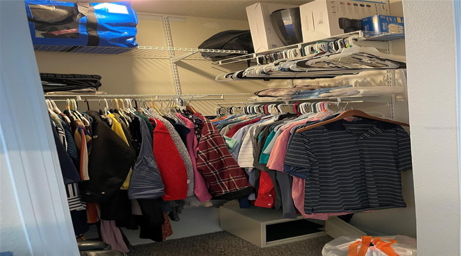 Master Walkin Closet