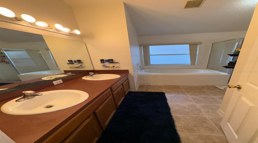 DAVENPORT, Florida 33897, 4 Bedrooms Bedrooms, ,2 BathroomsBathrooms,Residential,For Sale,GRANTHAM,0,MFRO6363846