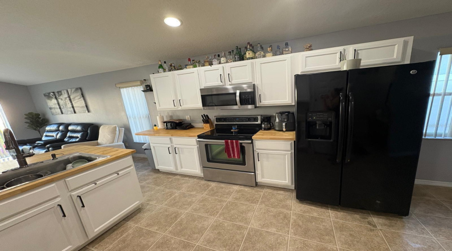 DAVENPORT, Florida 33897, 4 Bedrooms Bedrooms, ,2 BathroomsBathrooms,Residential,For Sale,GRANTHAM,0,MFRO6363846