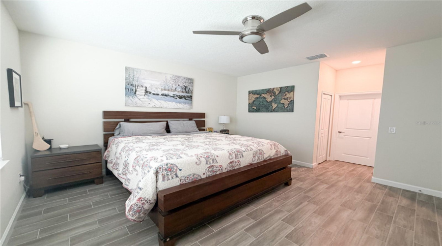 DAVENPORT, Florida 33896, 4 Bedrooms Bedrooms, ,3 BathroomsBathrooms,Residential,For Sale,FALLEN OAK,0,MFRO6363710