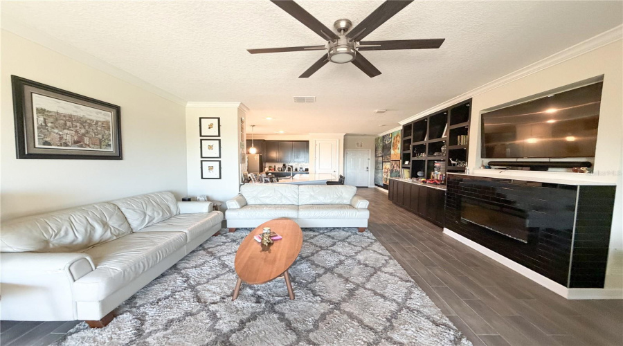 DAVENPORT, Florida 33896, 4 Bedrooms Bedrooms, ,3 BathroomsBathrooms,Residential,For Sale,FALLEN OAK,0,MFRO6363710