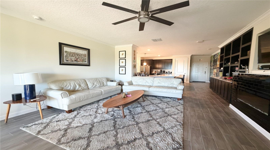 DAVENPORT, Florida 33896, 4 Bedrooms Bedrooms, ,3 BathroomsBathrooms,Residential,For Sale,FALLEN OAK,0,MFRO6363710