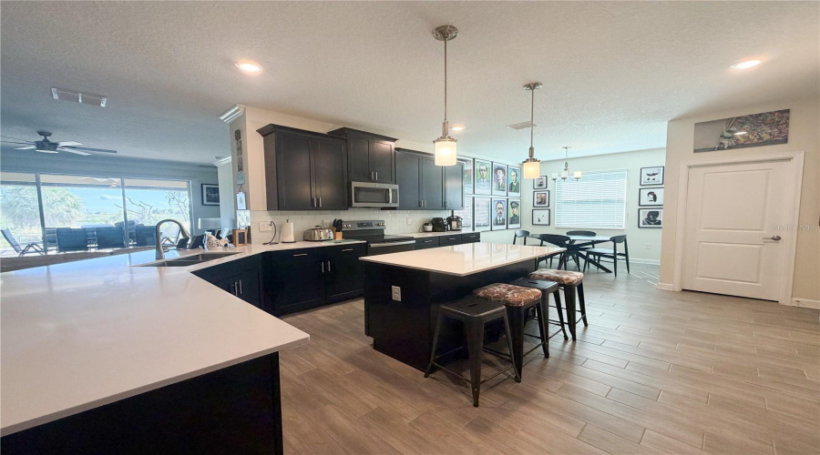 DAVENPORT, Florida 33896, 4 Bedrooms Bedrooms, ,3 BathroomsBathrooms,Residential,For Sale,FALLEN OAK,0,MFRO6363710