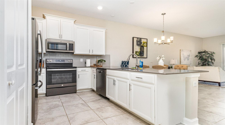 DAVENPORT, Florida 33896, 2 Bedrooms Bedrooms, ,2 BathroomsBathrooms,Residential,For Sale,OCEAN COURSE,0,MFRO6363488